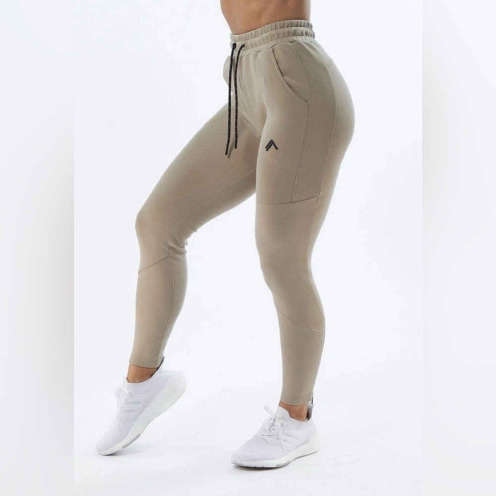 ALPHALETE WOMEN'S ELMTS ZIP JOGGER -TAN , Size X-Small Like New